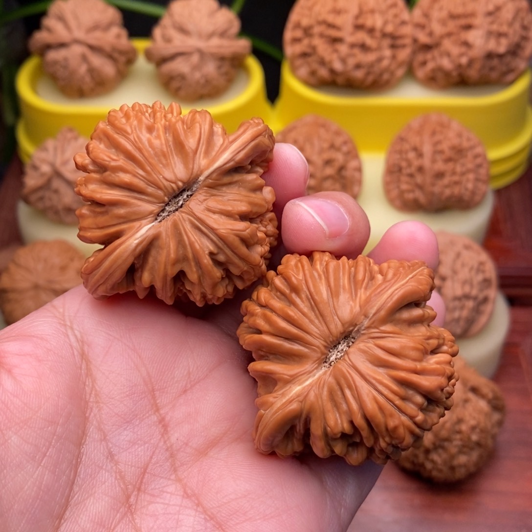 把件文玩核桃¿****?46“毕业”四座楼