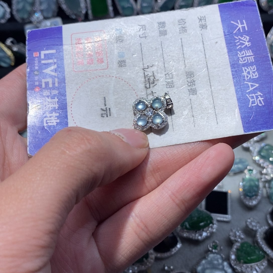 翡翠颈饰银S925镶嵌翡翠