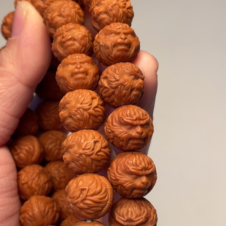 白***壶吊坠猴头核桃悟空