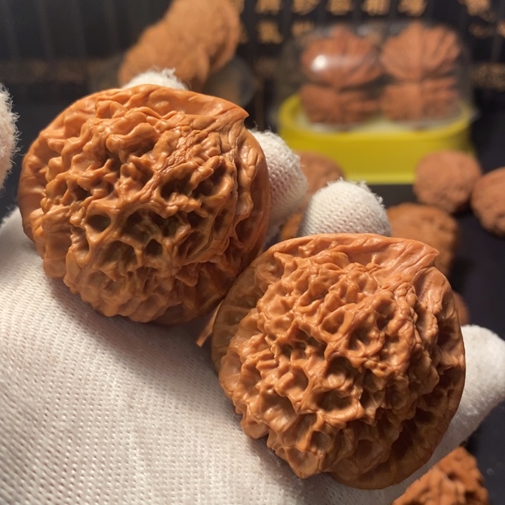 文玩核桃吊坠47官帽鹰