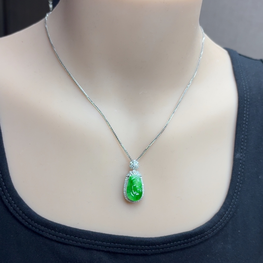 吊坠(赠链)18K金镶嵌翡翠