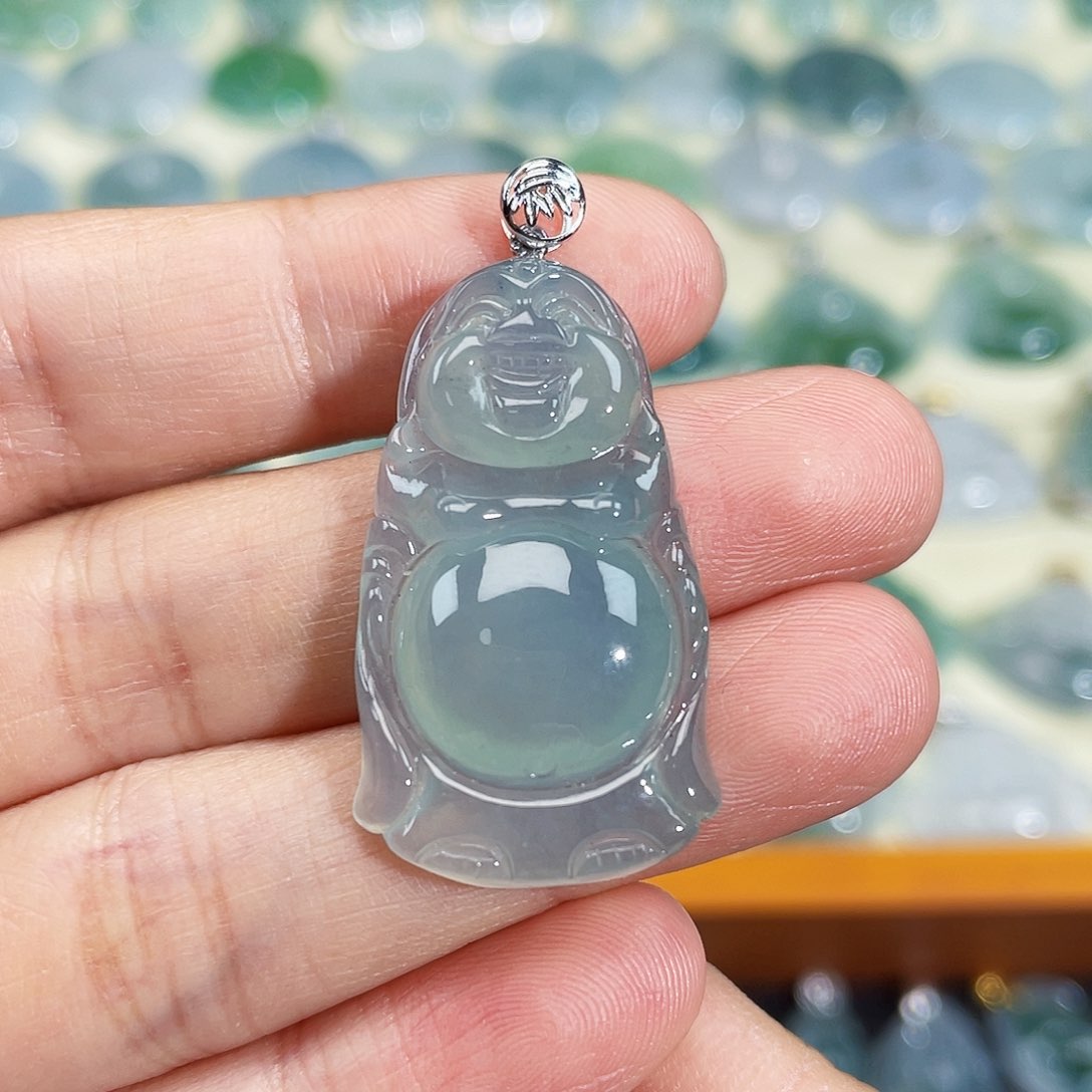 翡翠18K金镶嵌颈饰吊坠