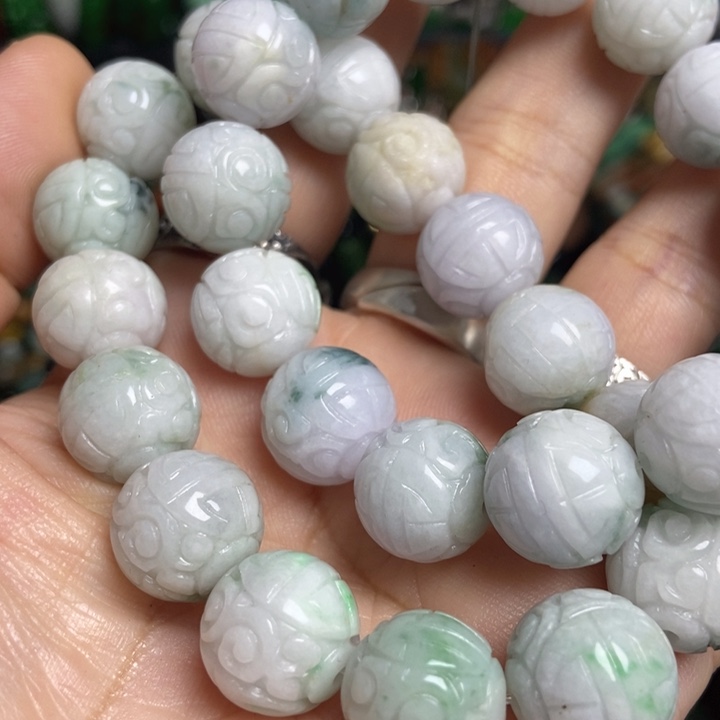 翡翠散珠卡13+一颗的价格