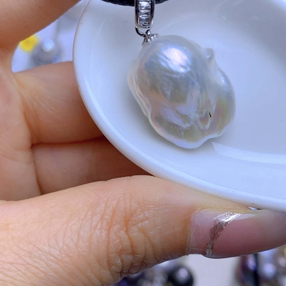 未镶嵌淡水珍珠吊坠