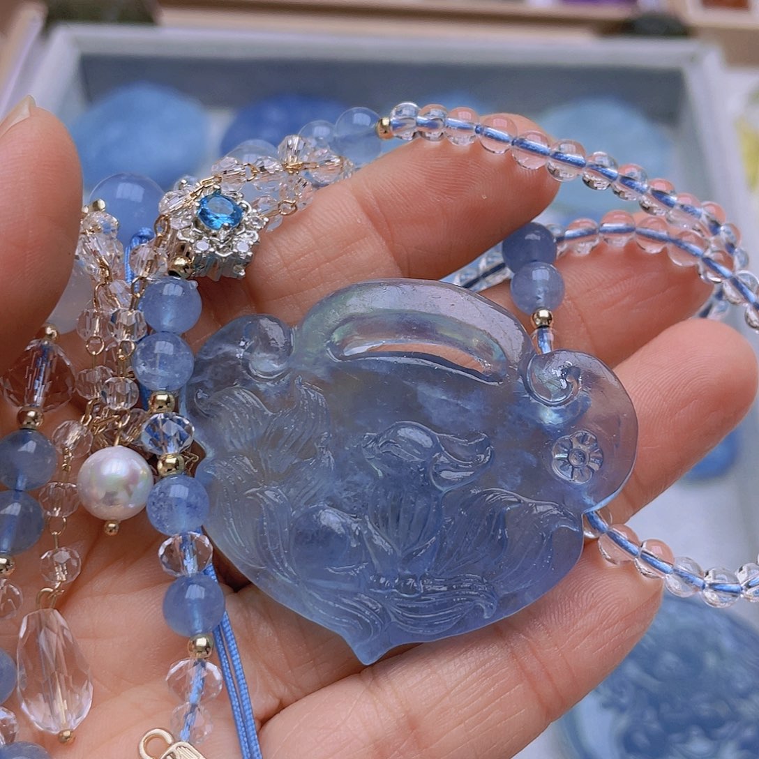 未镶嵌吊坠(不含链)水晶?***?