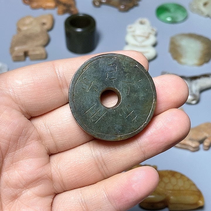 和田玉未镶嵌颈饰104