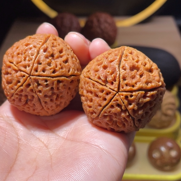 桃核把件五瓣金刚菩提