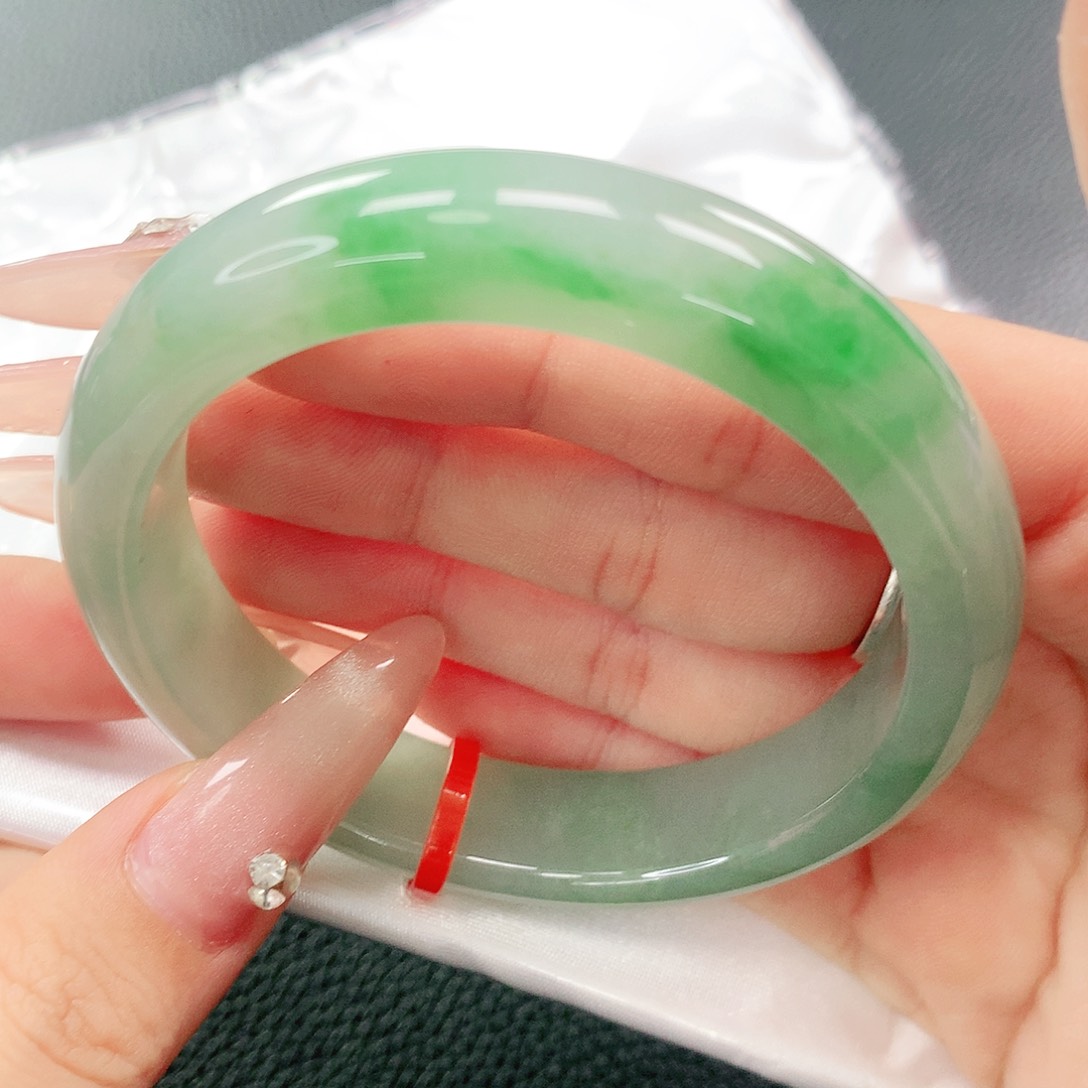 翡翠未镶嵌手镯56圈