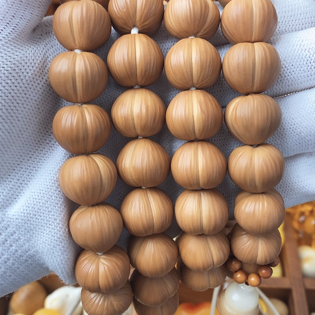 用***伙拉丝屁桃……………………