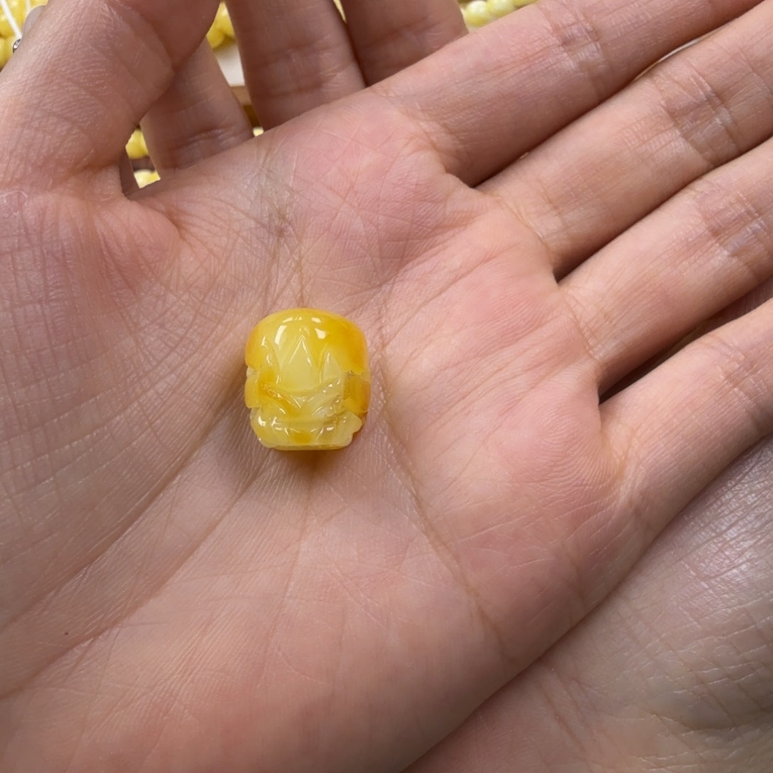 琥珀颈饰未镶嵌琥珀蜜蜡