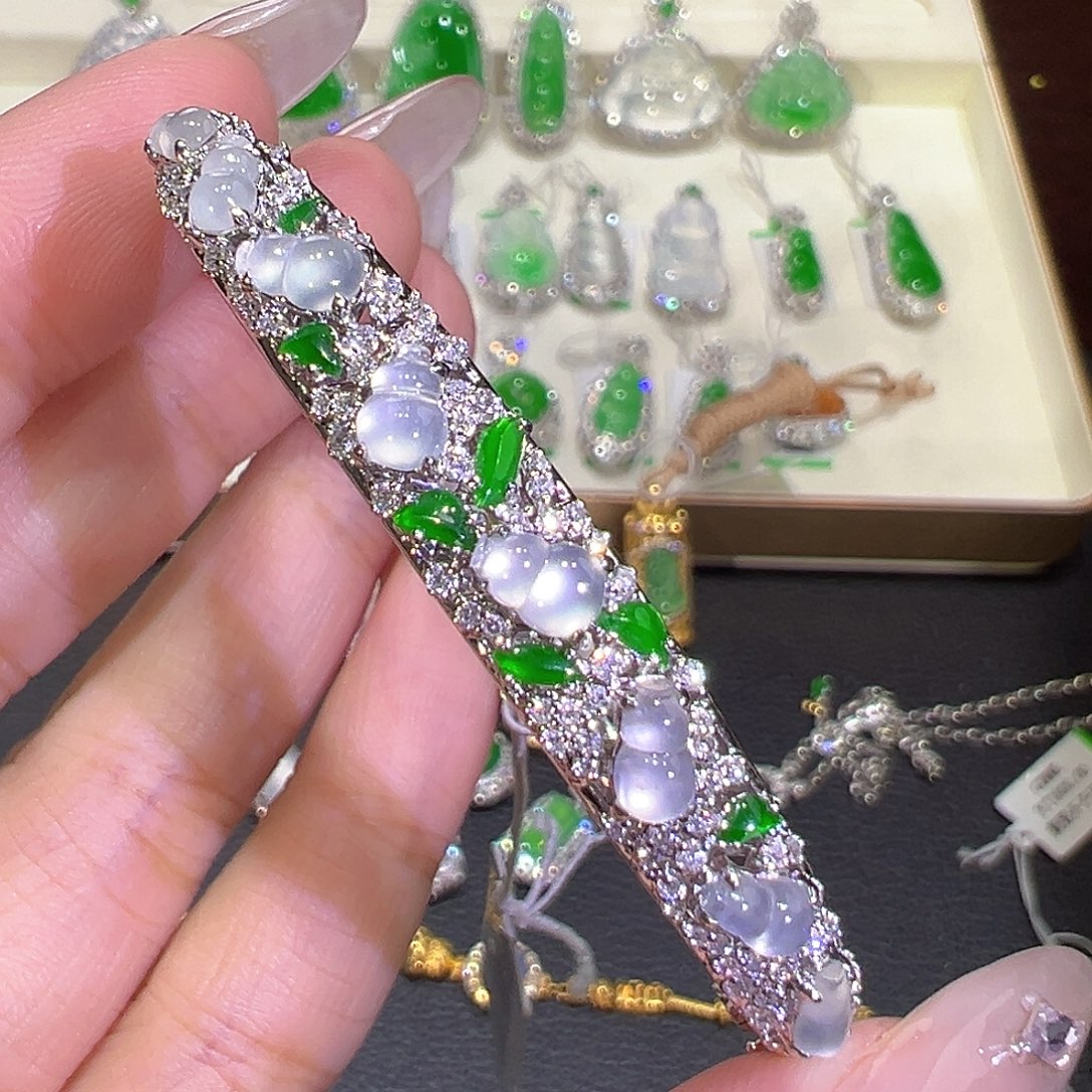 翡翠18K金镶嵌手镯翡翠