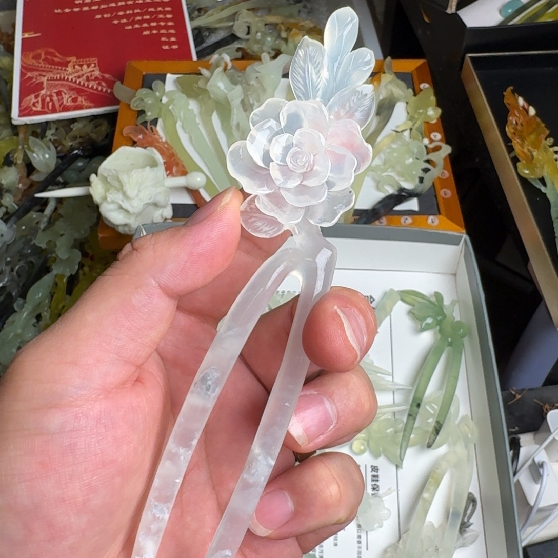 蛇纹石玉未镶嵌发饰
