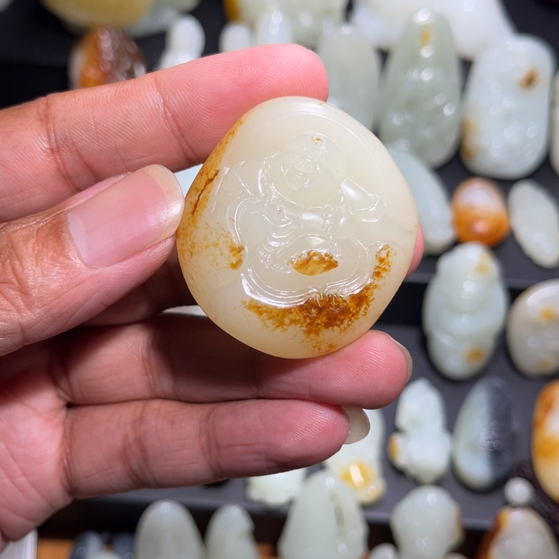 不***心和田玉未镶嵌颈饰