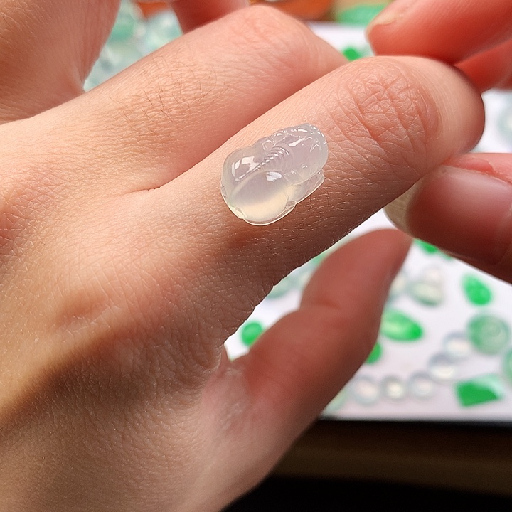 翡翠吊坠(不含链)未镶嵌貔貅