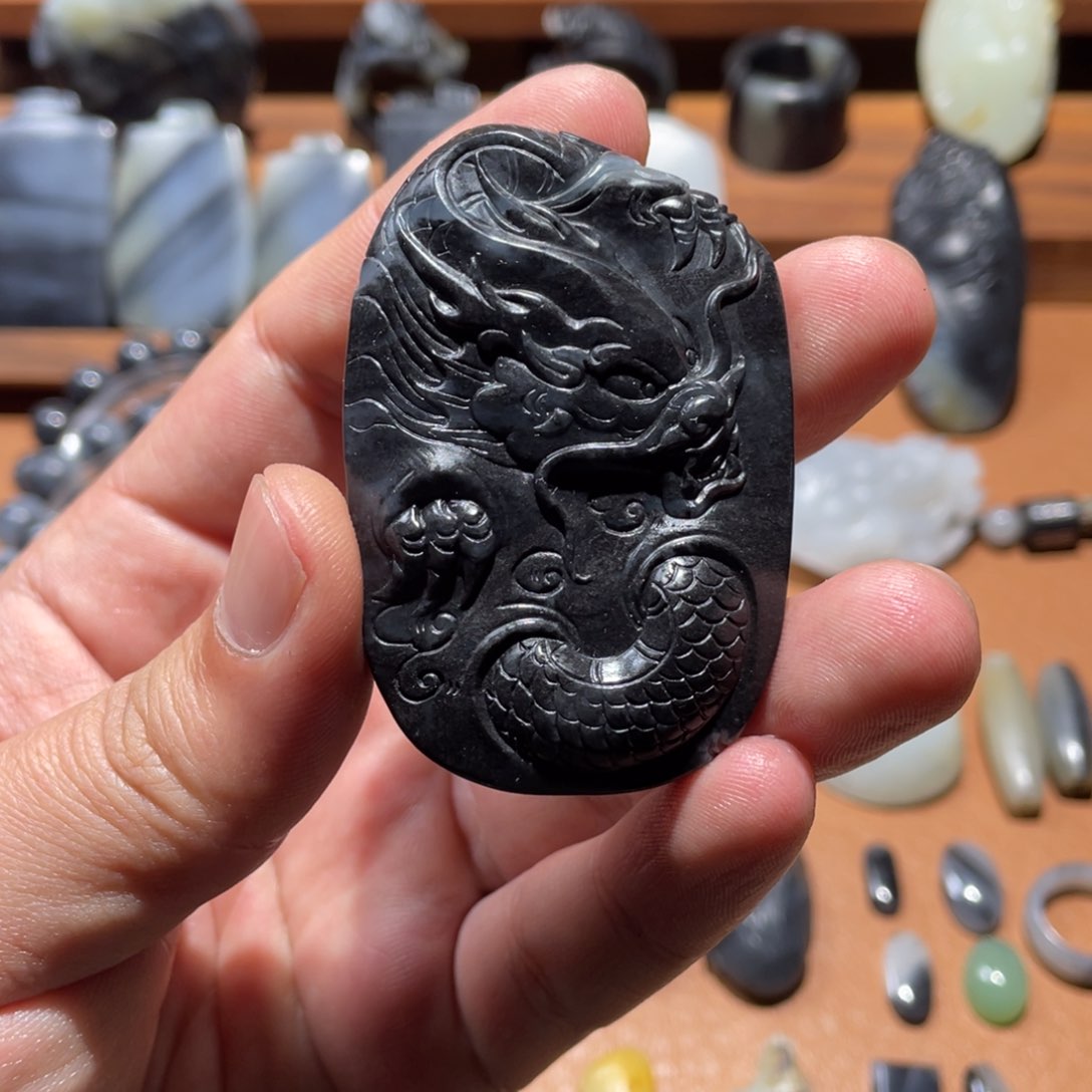 和田玉颈饰未镶嵌