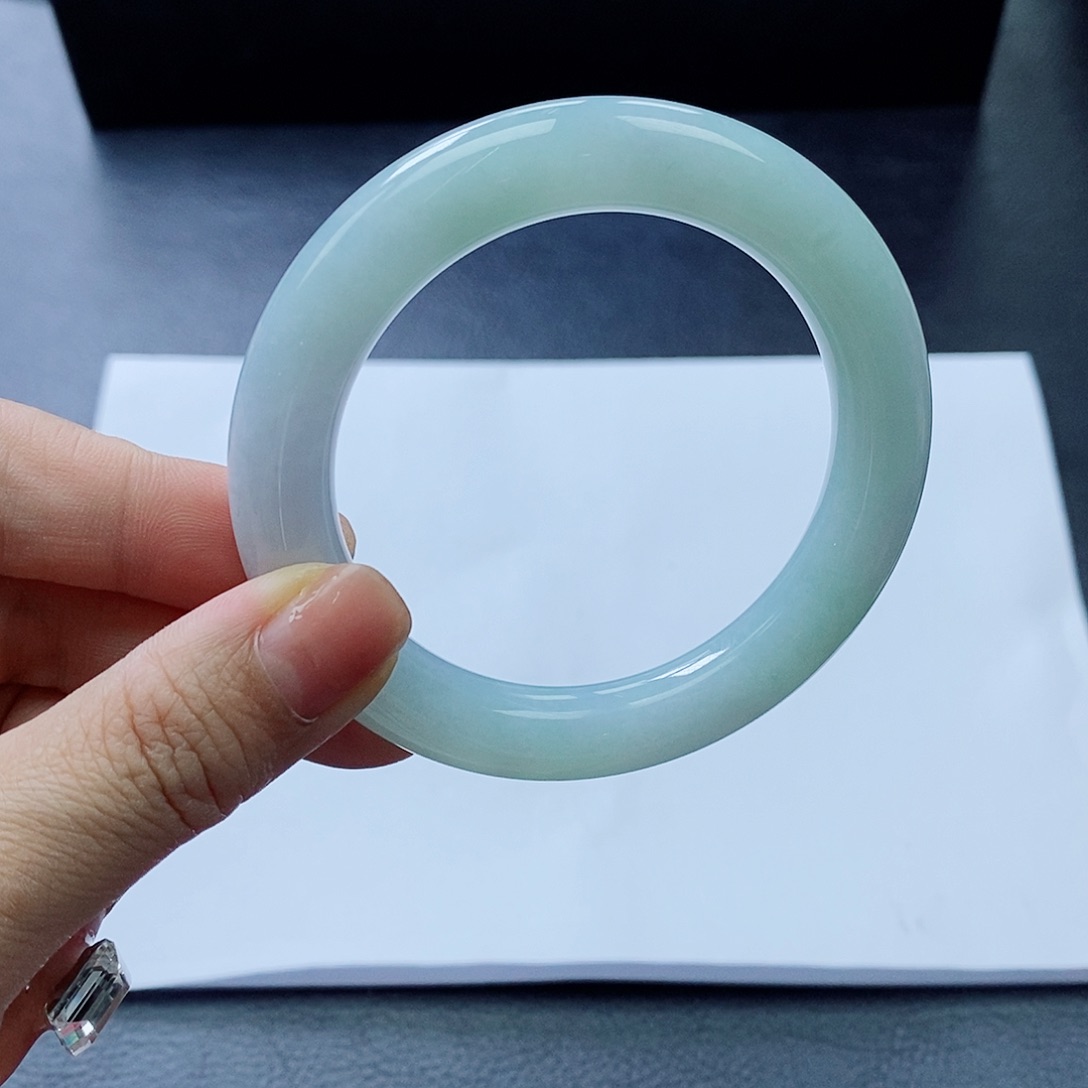 翡翠手镯未镶嵌55元天