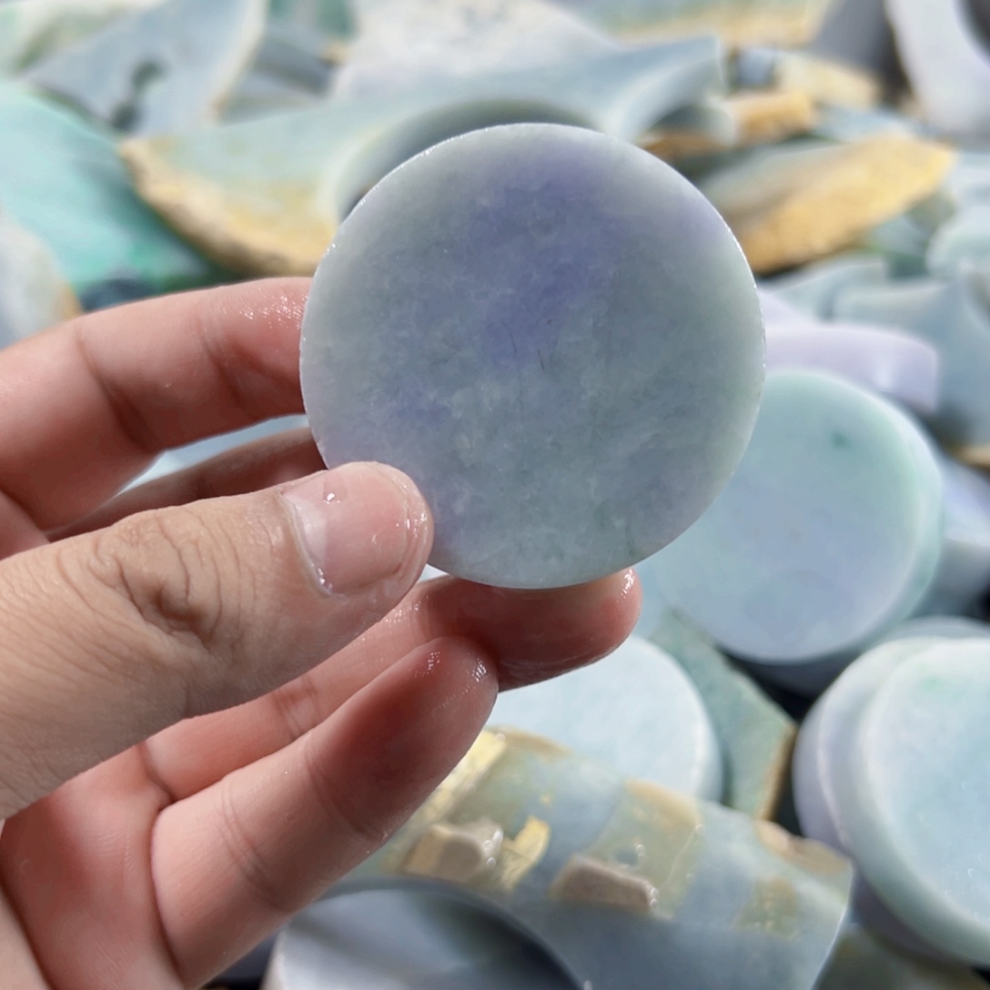 翡翠未镶嵌颈饰缅甸A货翡翠