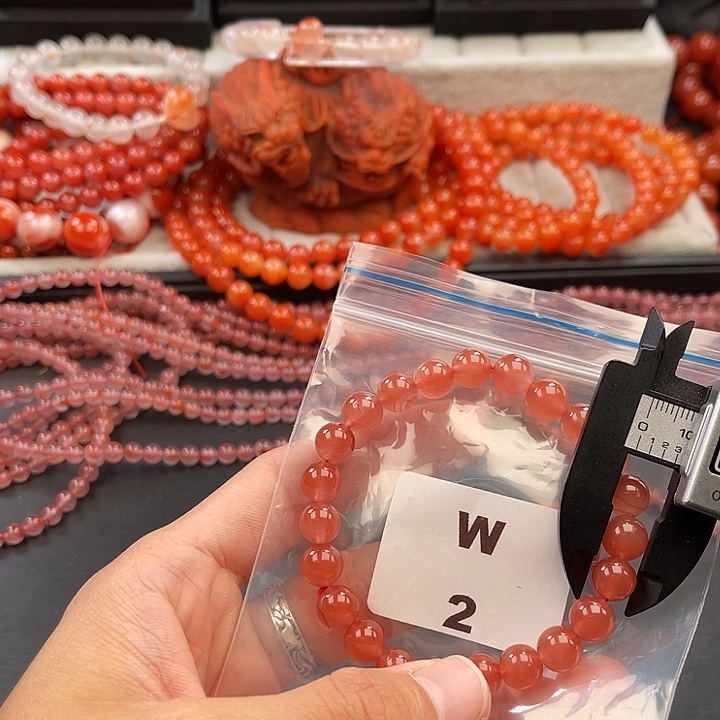 南红玛瑙未镶嵌多样性发货默认微瑕称重8mm