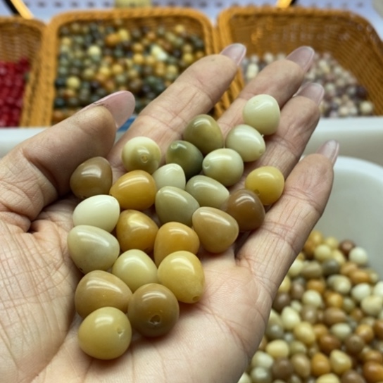 白玉菩提吊坠微瑕13多宝水滴60颗