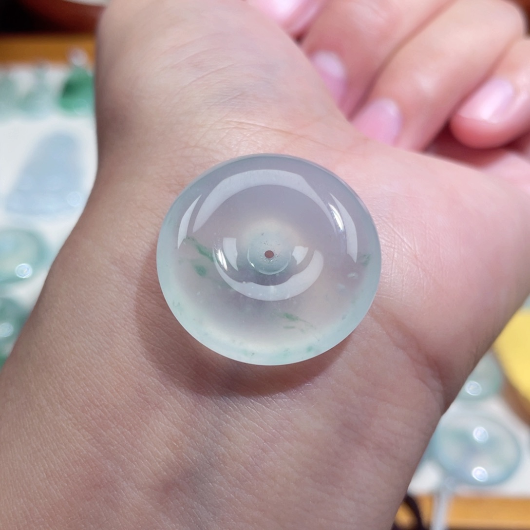 翡翠未镶嵌颈饰扣子