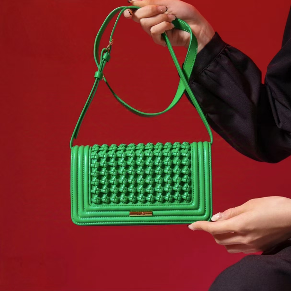 时尚小香风31斜挎手提女包-配饰丝巾