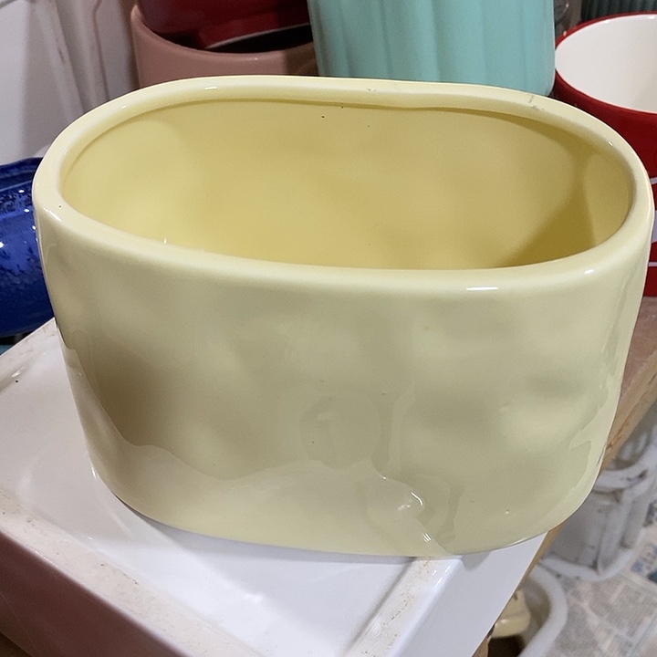 陶瓷花盆有孔 瑕疵介意勿拍 
