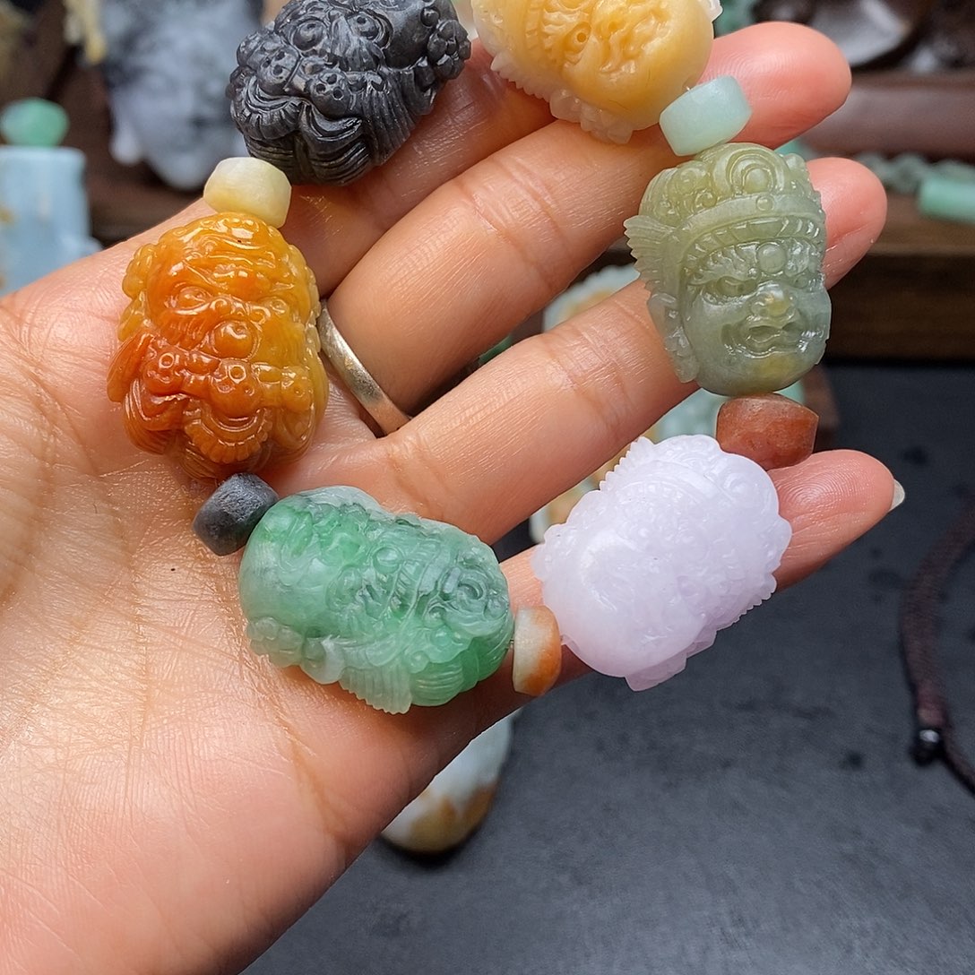 一***您定制翡翠未镶嵌毛货抛光