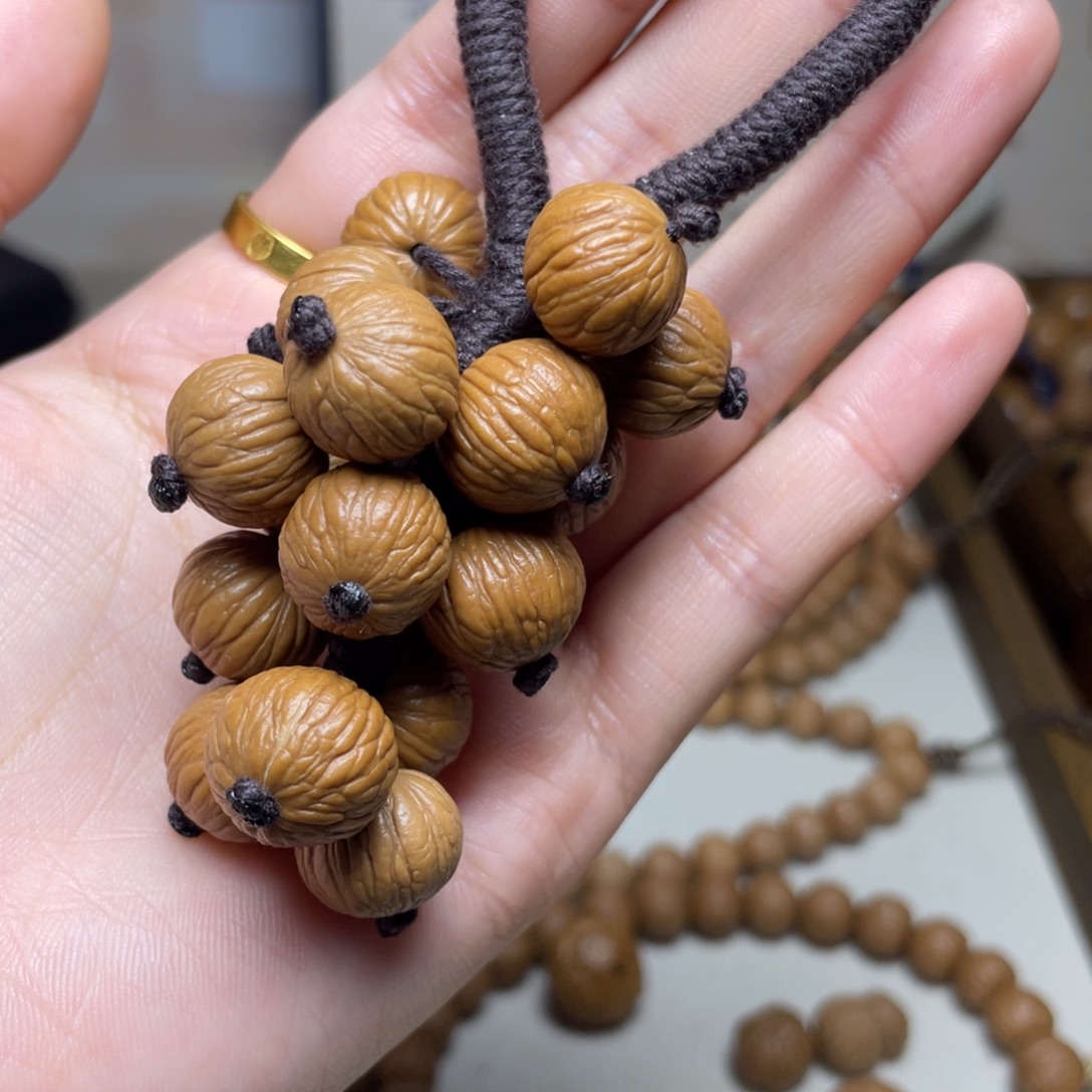 吊坠猴头核桃土豪葡萄串