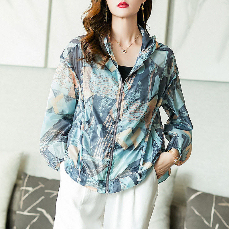 阿吉多长袖防晒衣女夏季短款连帽花色防晒服外套2025新款大码上衣