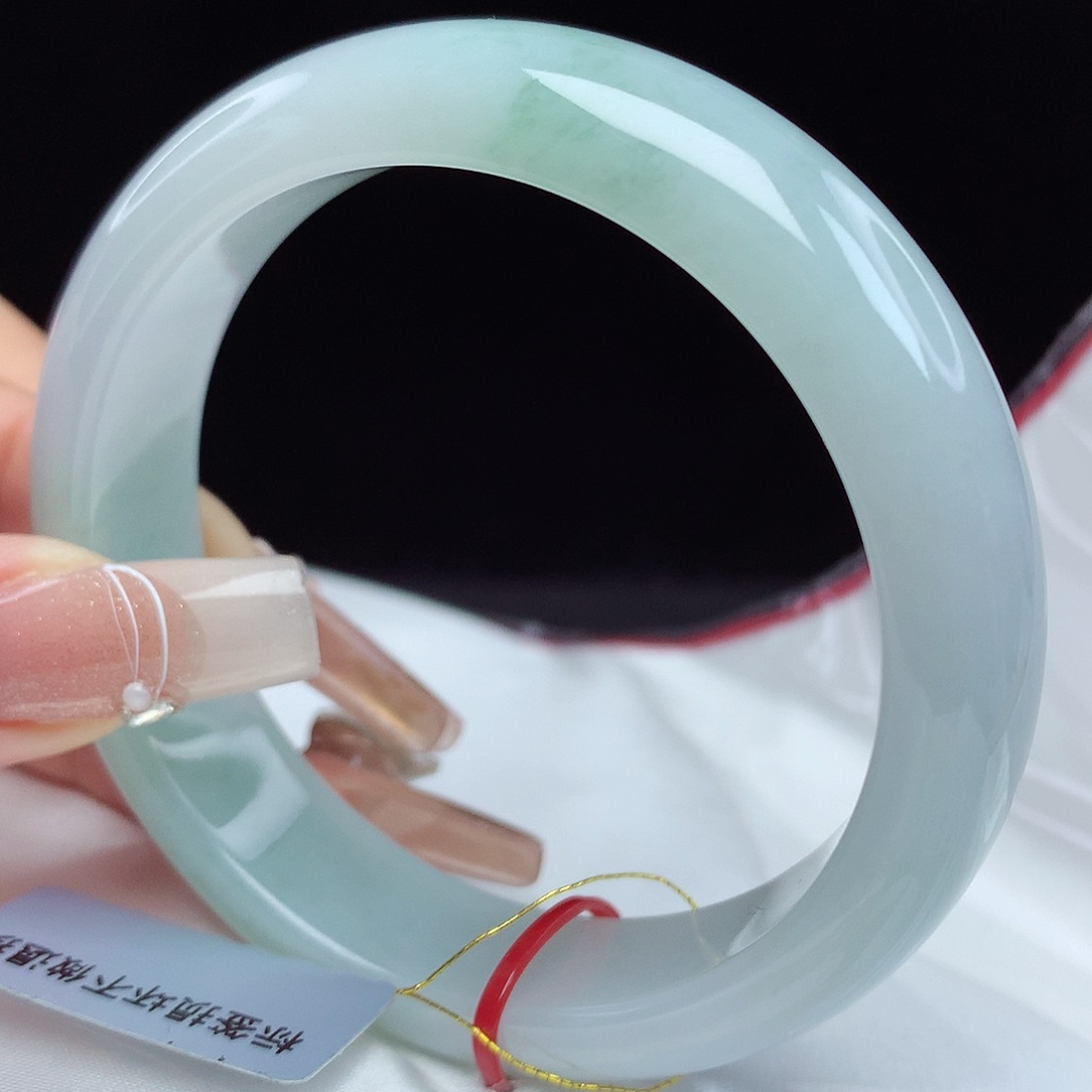 翡翠手镯未镶嵌56圈3275