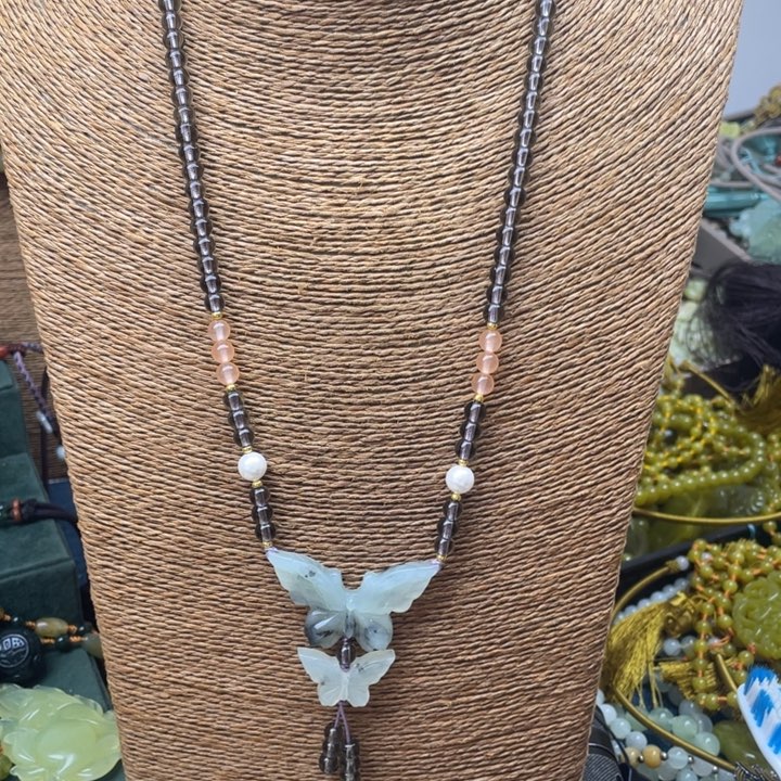 蛇纹石玉未镶嵌吊坠