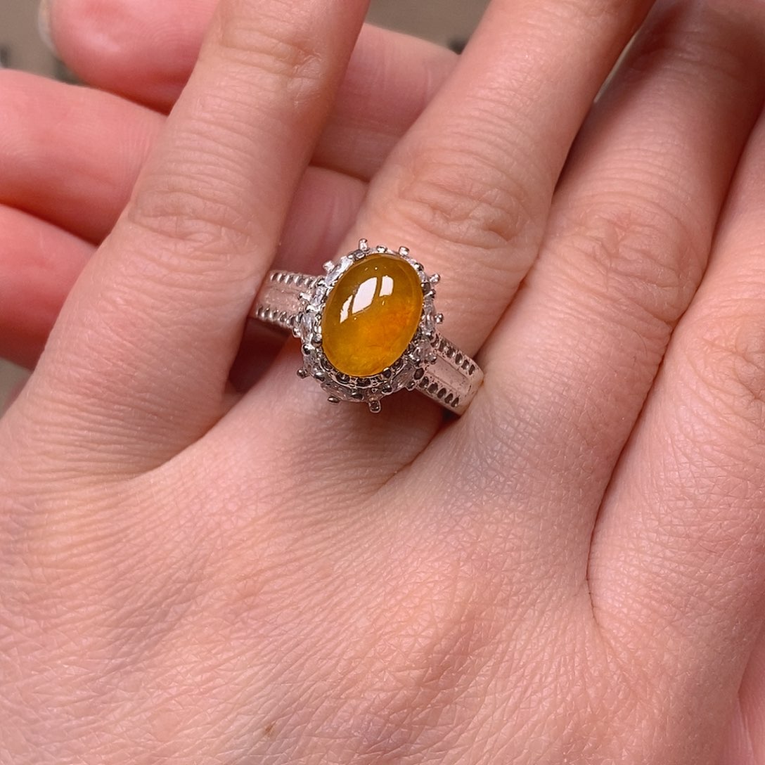 翡翠耳饰未镶嵌翡翠蛋面