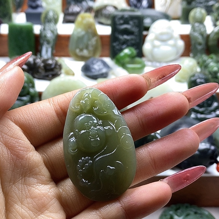 和田玉颈饰未镶嵌