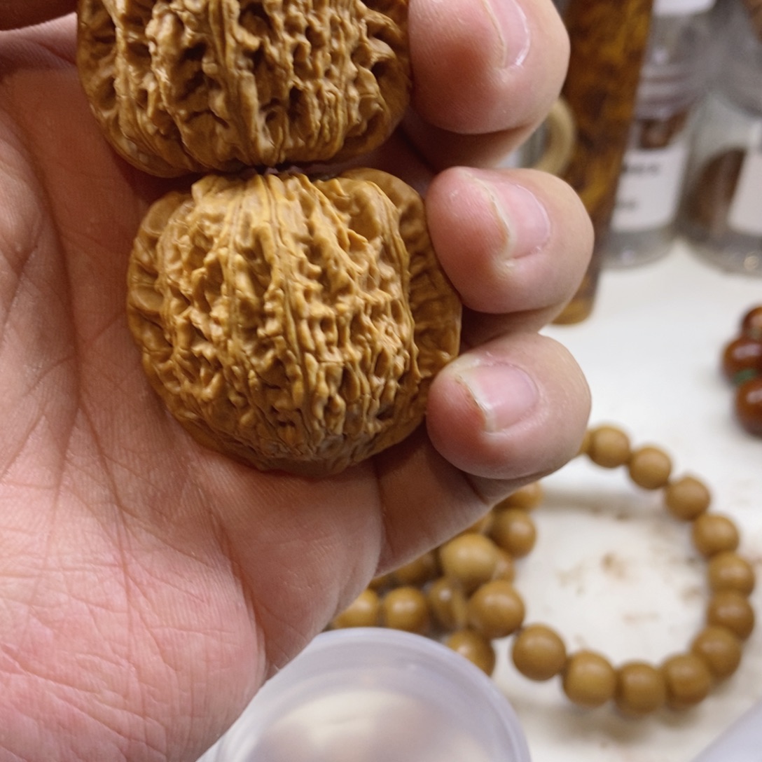 文玩核桃手把件38绣球