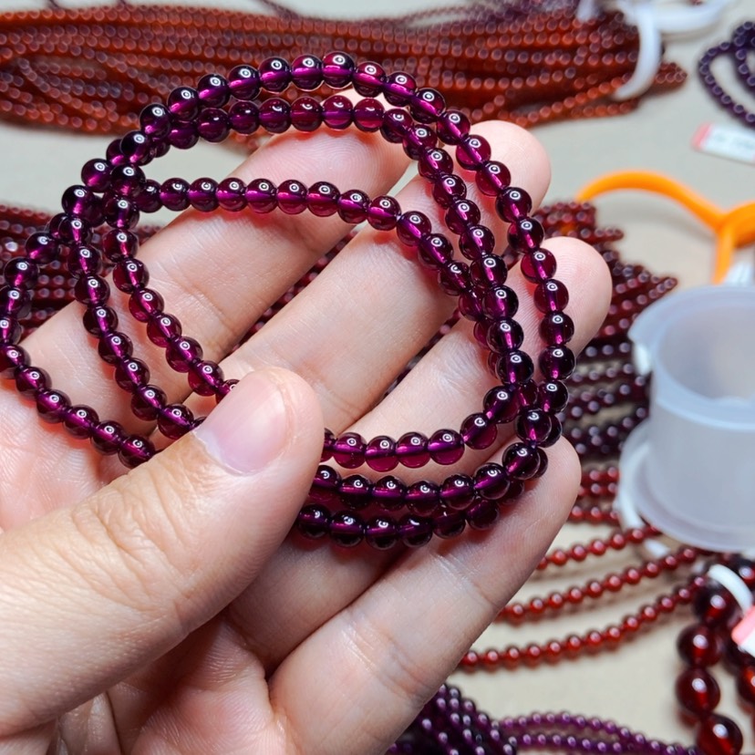 【闪购商品】未镶嵌手链石榴石（紫牙乌）