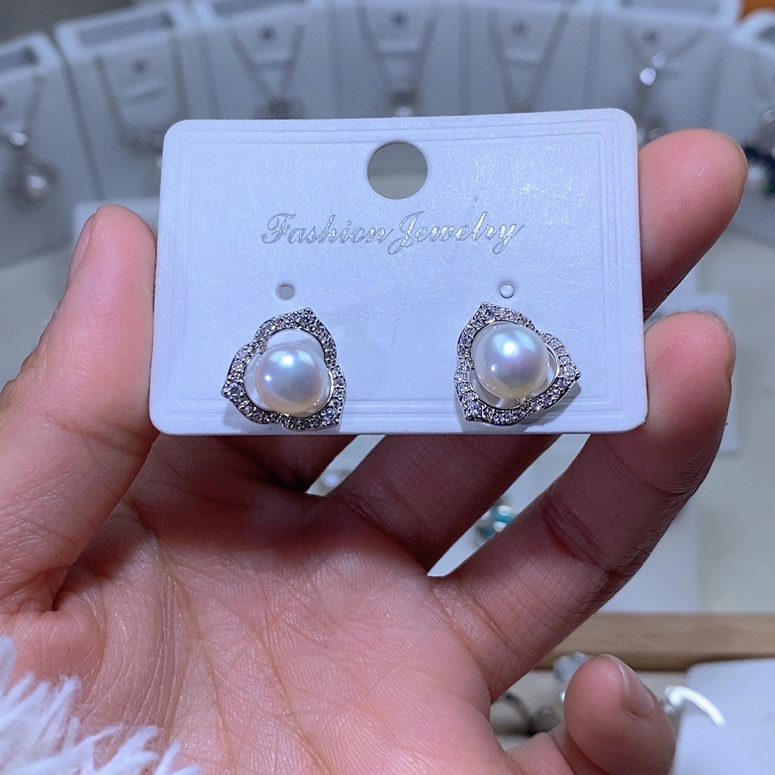 未镶嵌淡水珍珠耳饰