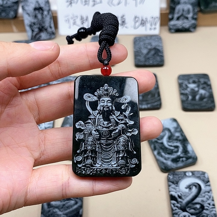 颈饰未镶嵌和田玉万**香