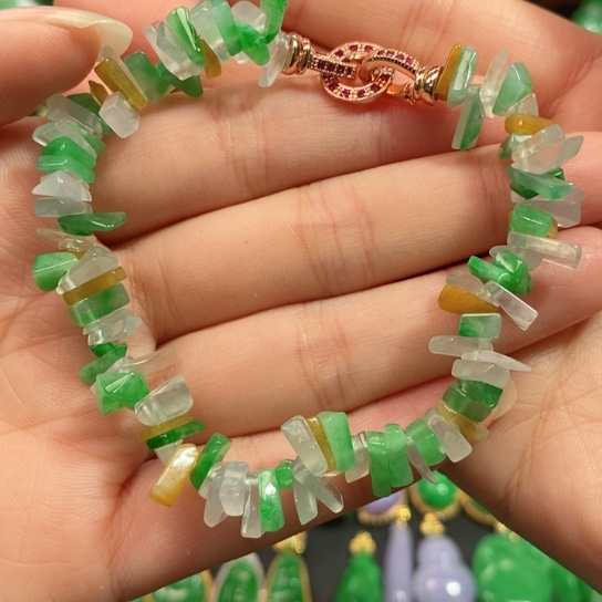 颈饰未镶嵌翡翠吊坠