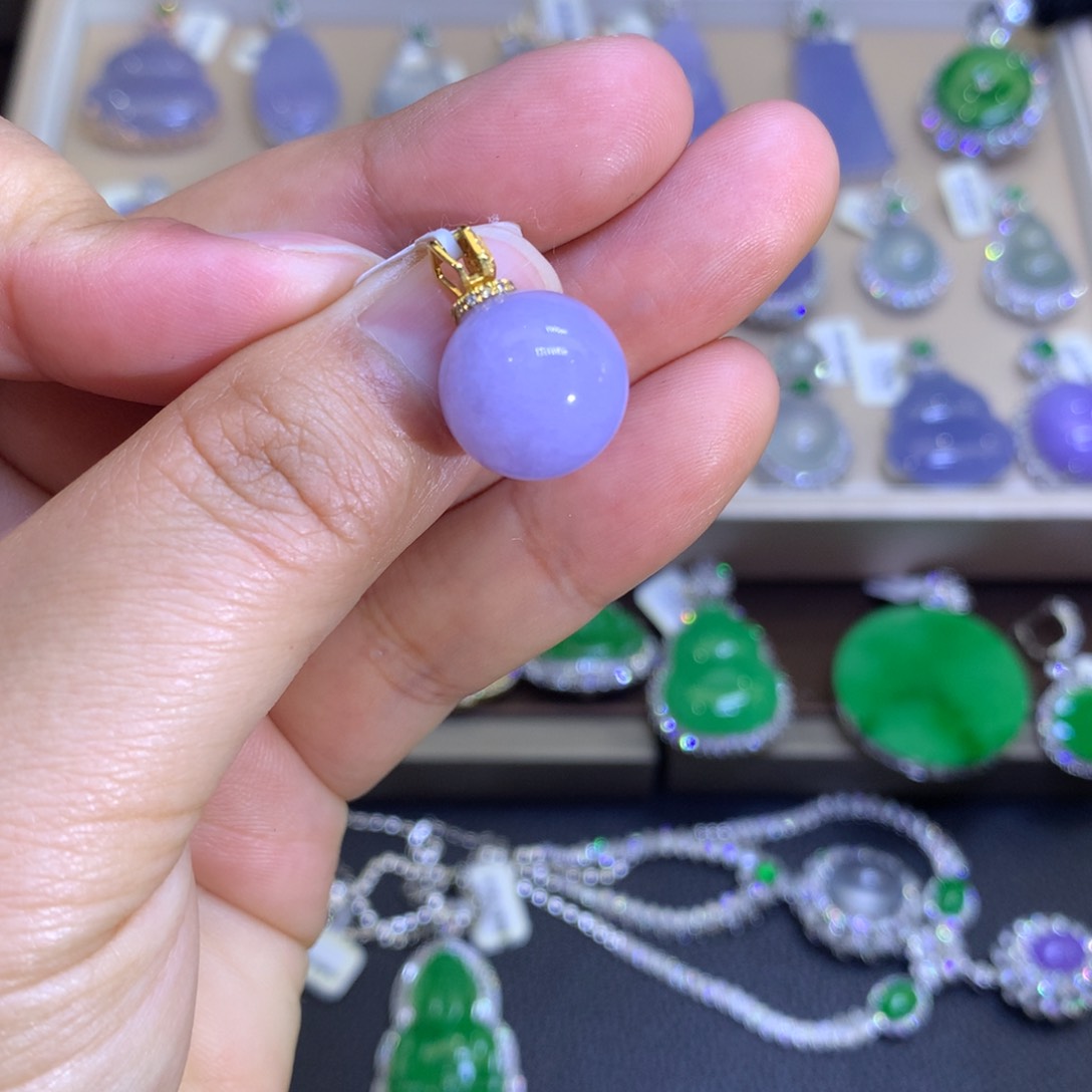 翡翠耳饰18K金镶嵌翡翠吊坠