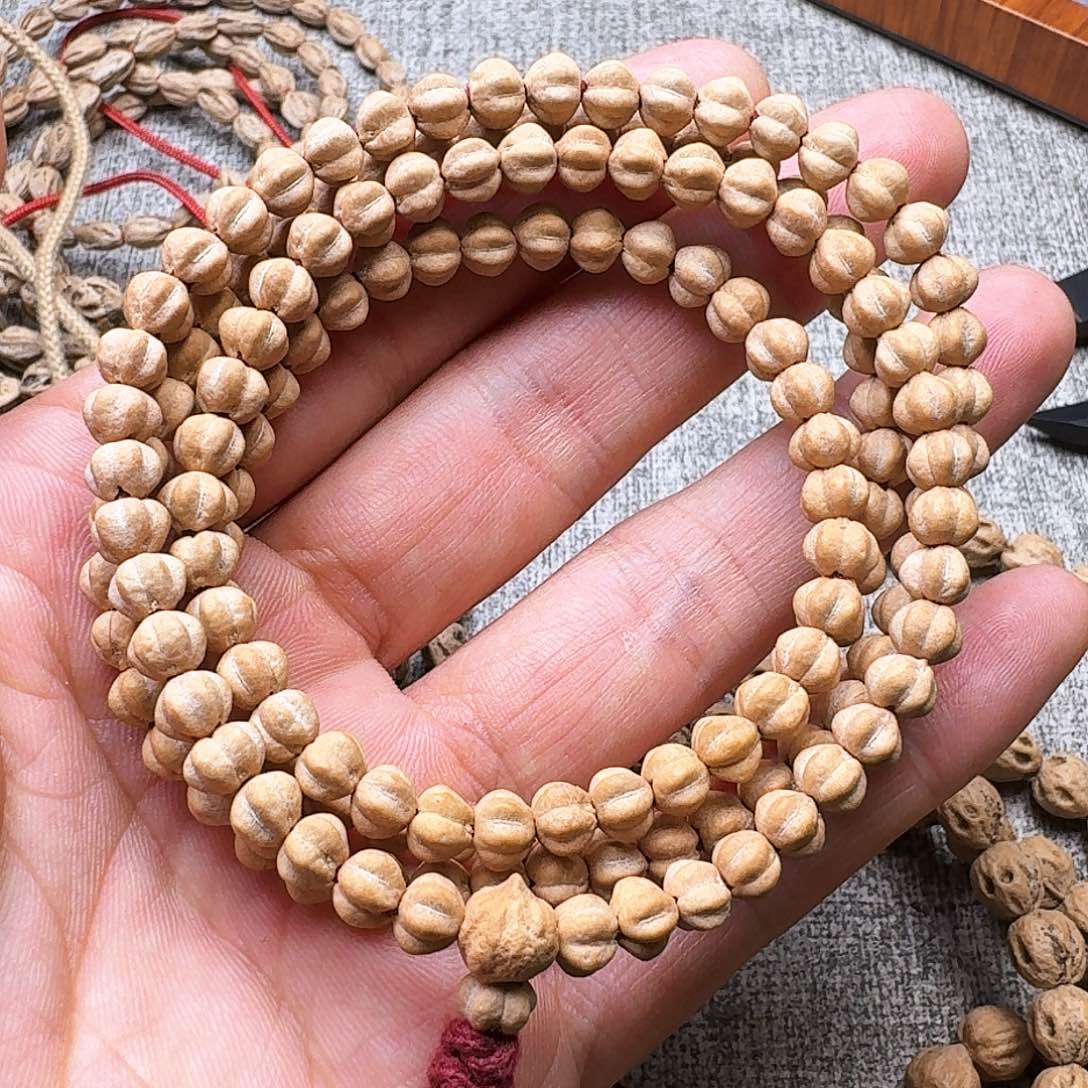 柏香籽/百香籽手串熊*?