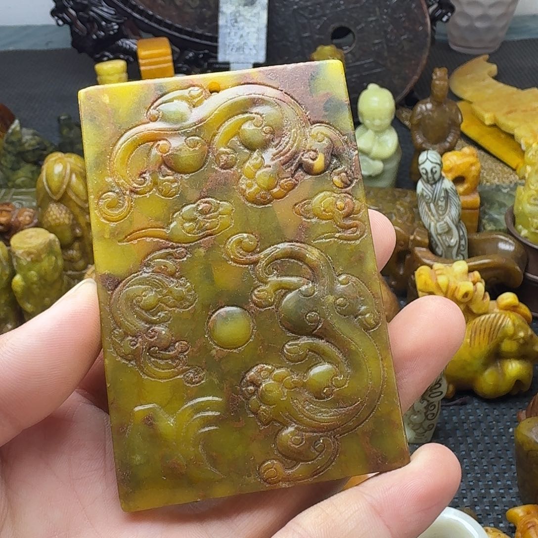 白玉菩提吊坠。。。