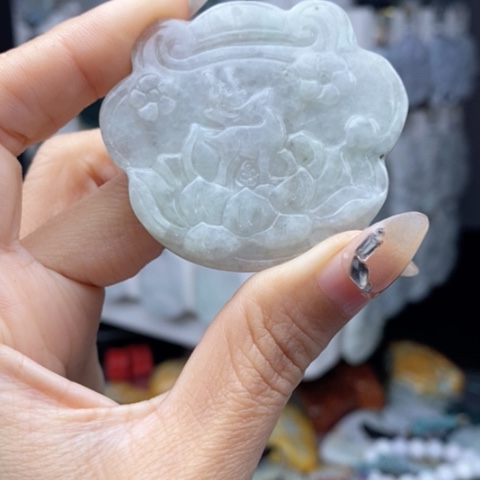 翡翠颈饰未镶嵌翡翠