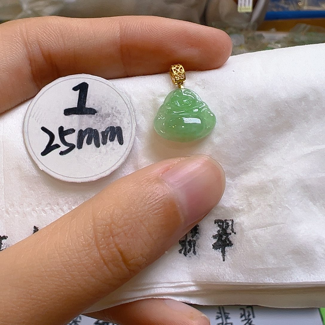 翡翠颈饰18K金镶嵌翡翠