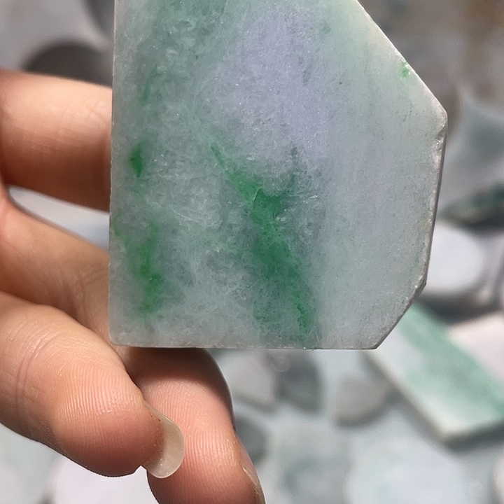 翡翠未镶嵌颈饰翡翠片料