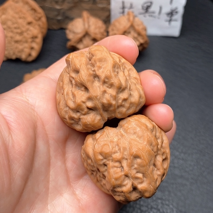 桃核把件尺寸37哇哇