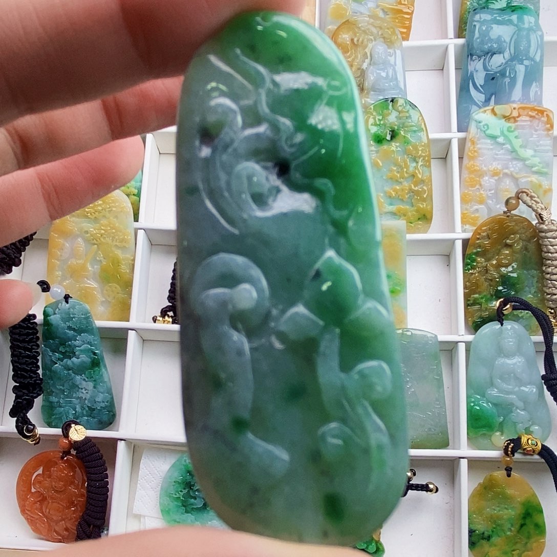 颈饰未镶嵌翡翠翡翠