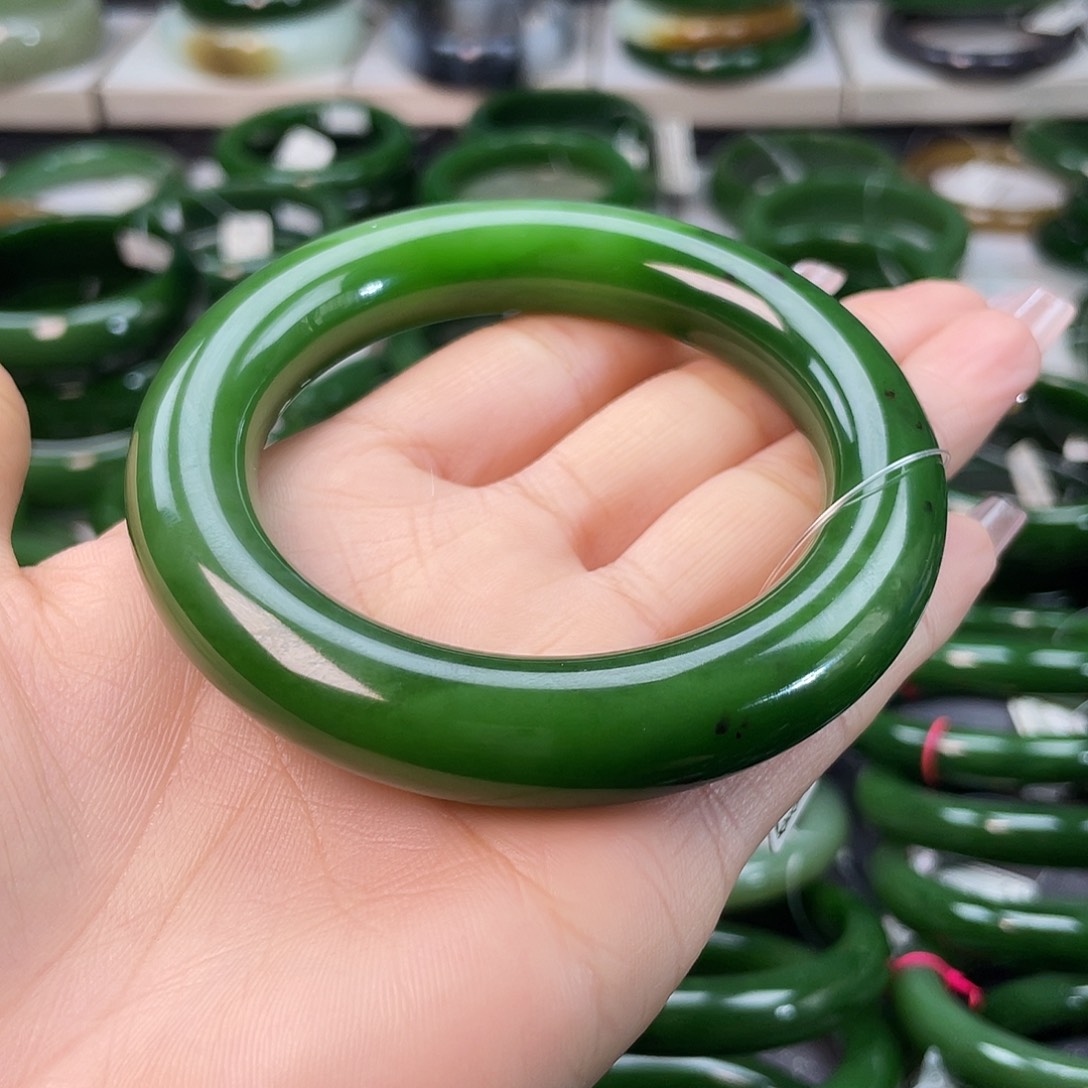 和田玉（碧玉）手镯未镶嵌