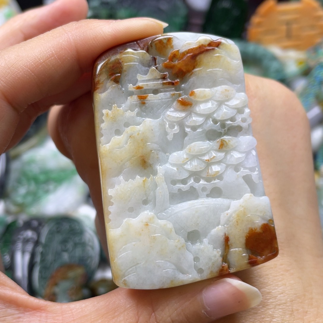 翡翠颈饰未镶嵌牌子
