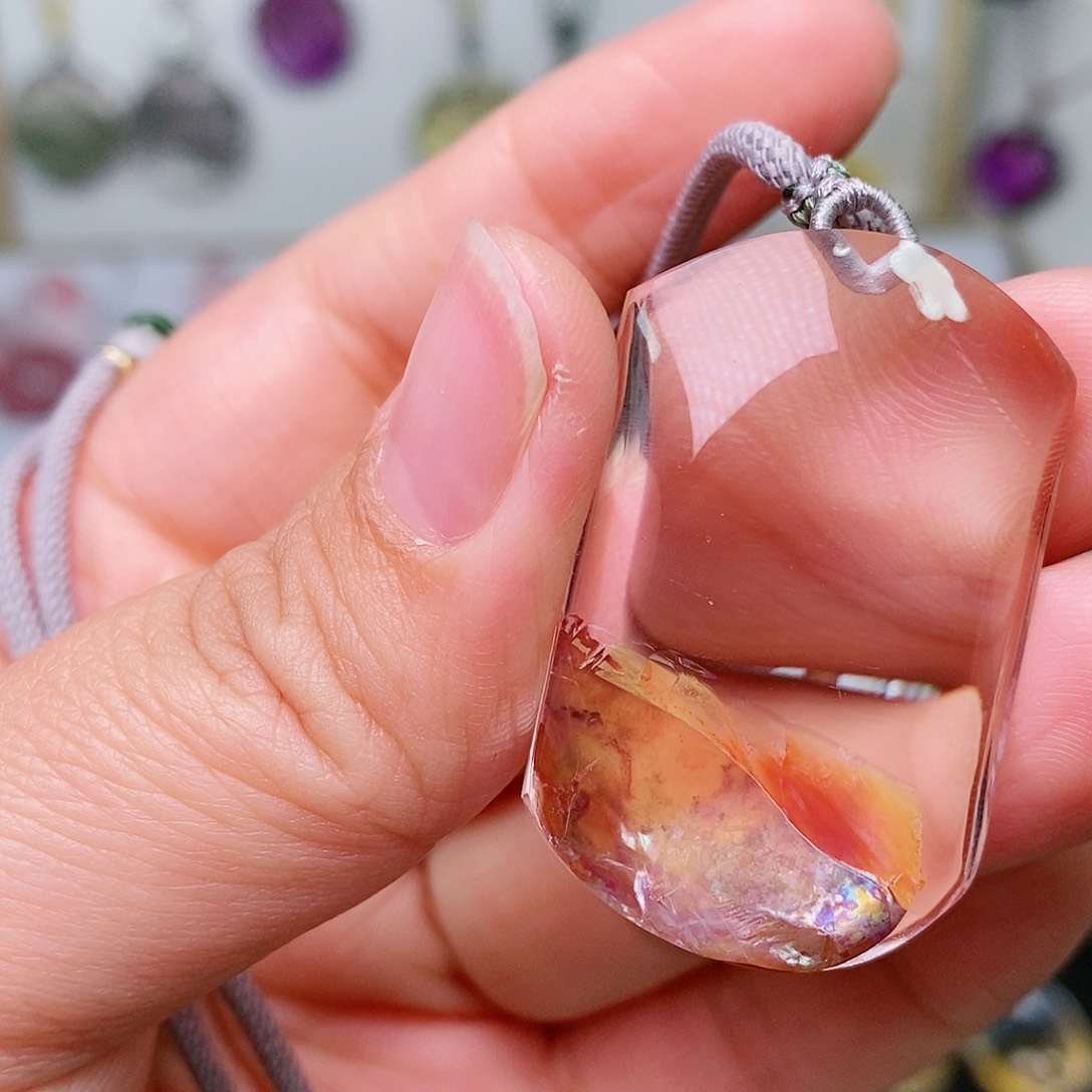 水晶吊坠(赠链)未镶嵌