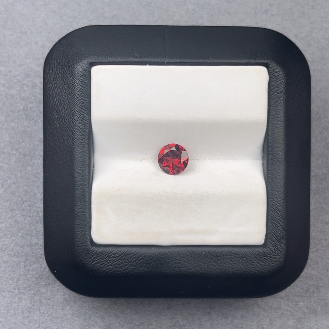 石榴石珠宝半成品未镶嵌天然全净无瑕圆6mm